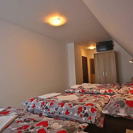 Dw Lassakowka Apartment Suche Bagian luar foto